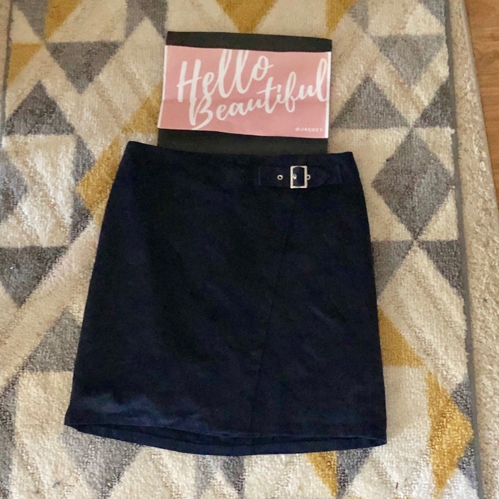 Limited G✨NWT💫Navy Blue micro velvet Navy Skirt ✨